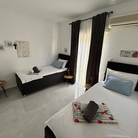 Litsa Villa Nea Iraklitsa Bagian luar foto