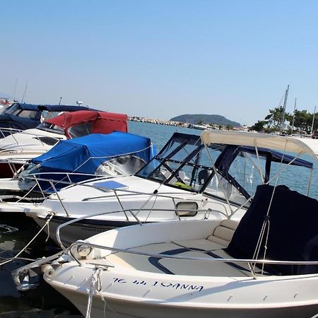 Litsa Villa Nea Iraklitsa Bagian luar foto