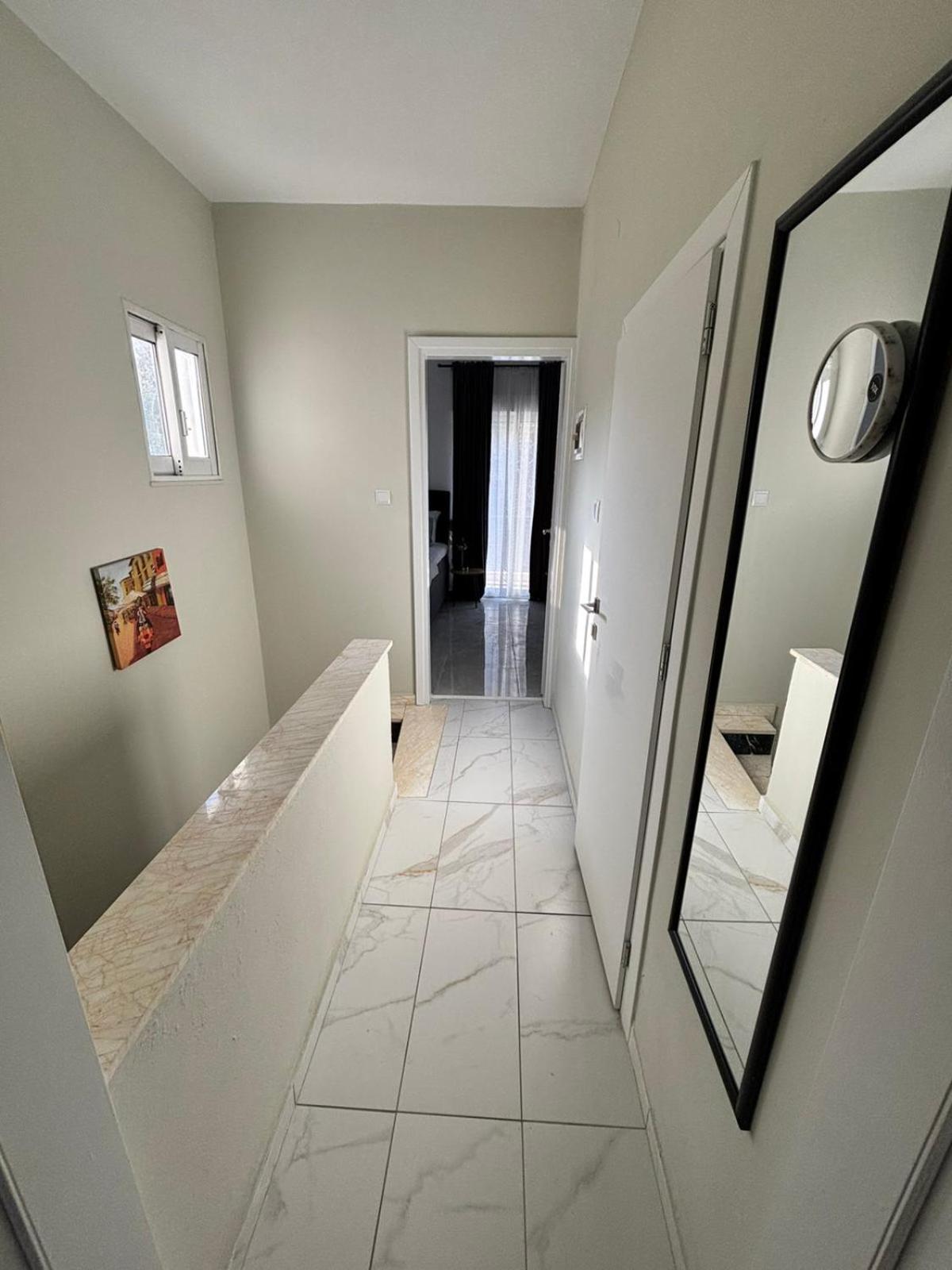 Litsa Villa Nea Iraklitsa Bagian luar foto