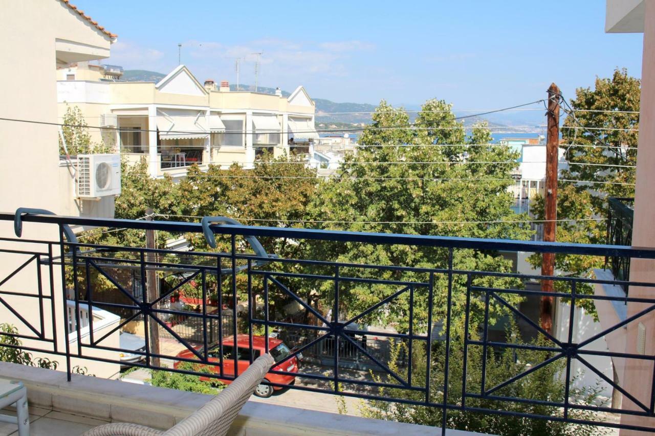 Litsa Villa Nea Iraklitsa Bagian luar foto